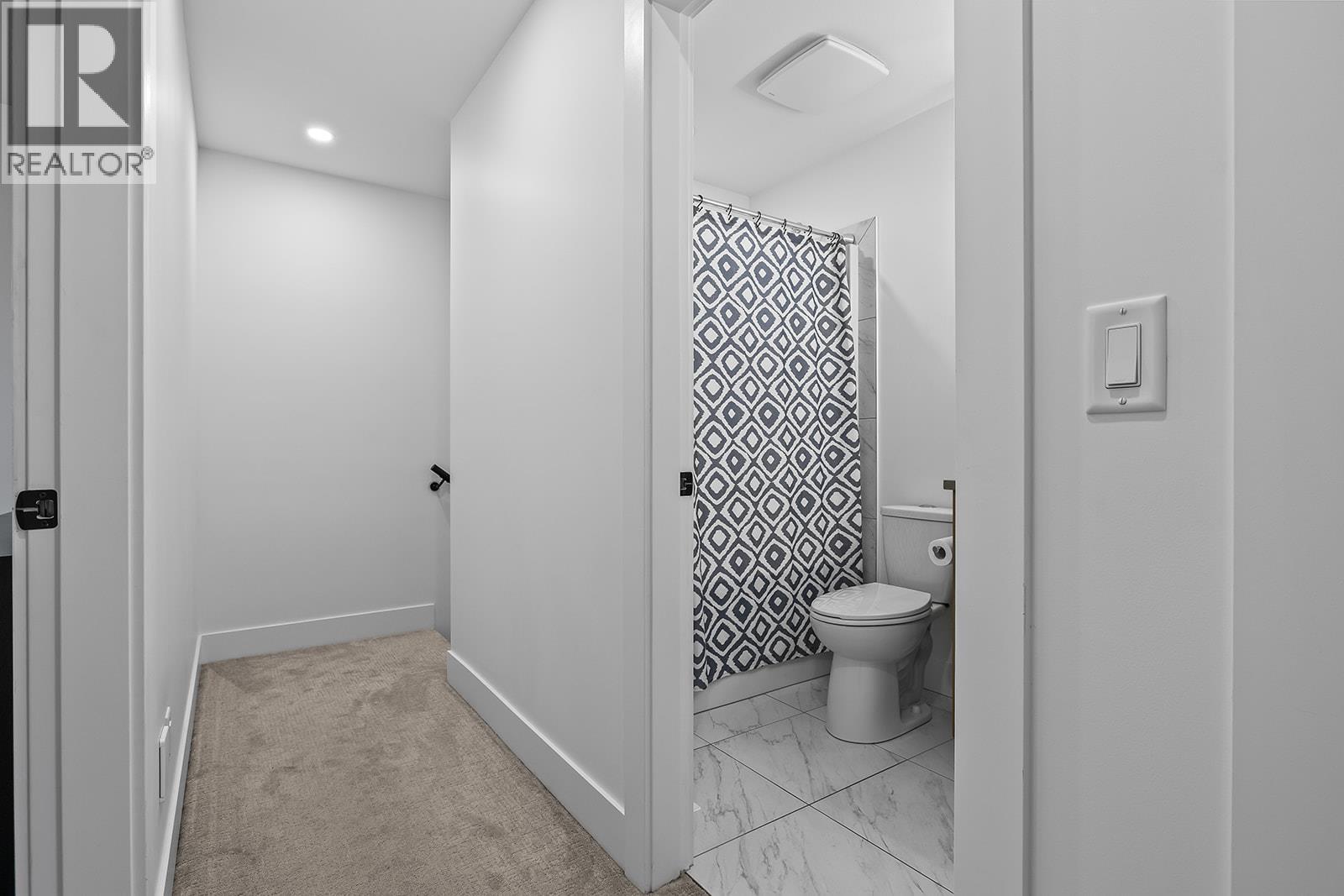 #4 887 Morrison Avenue - 20