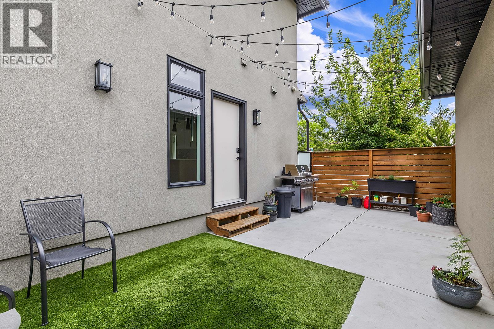 #4 887 Morrison Avenue - 4