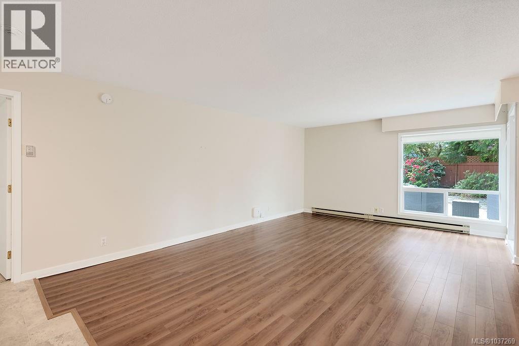 105 1725 Cedar Hill Cross Rd, Saanich