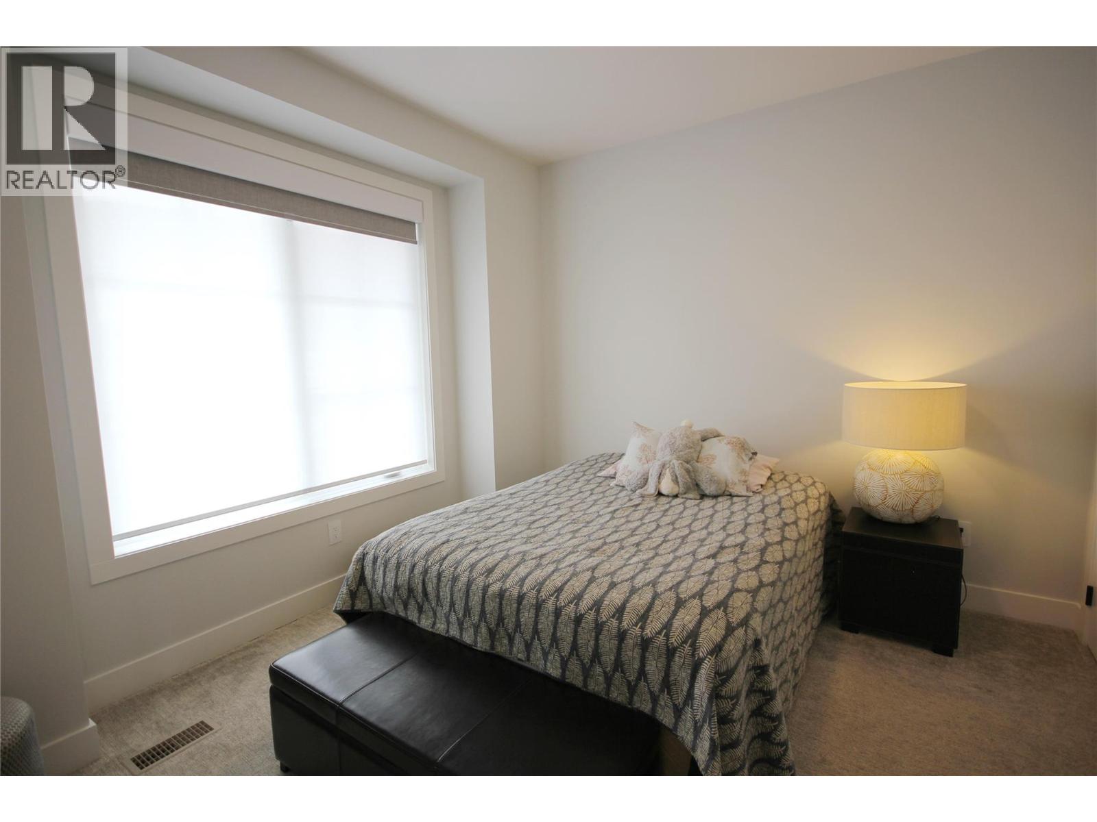 1164 ELK Street, Penticton