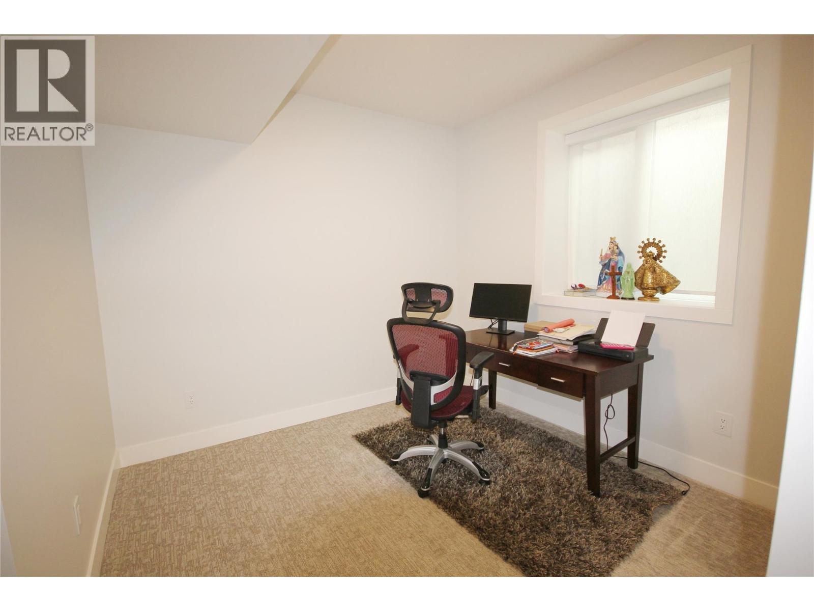 1164 ELK Street, Penticton