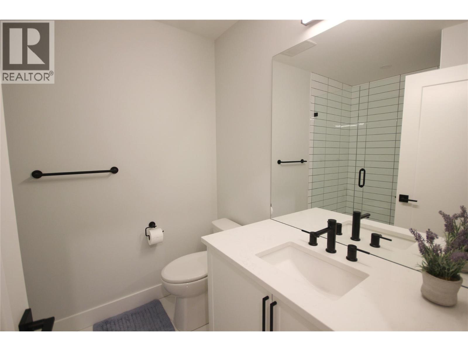 1164 ELK Street, Penticton