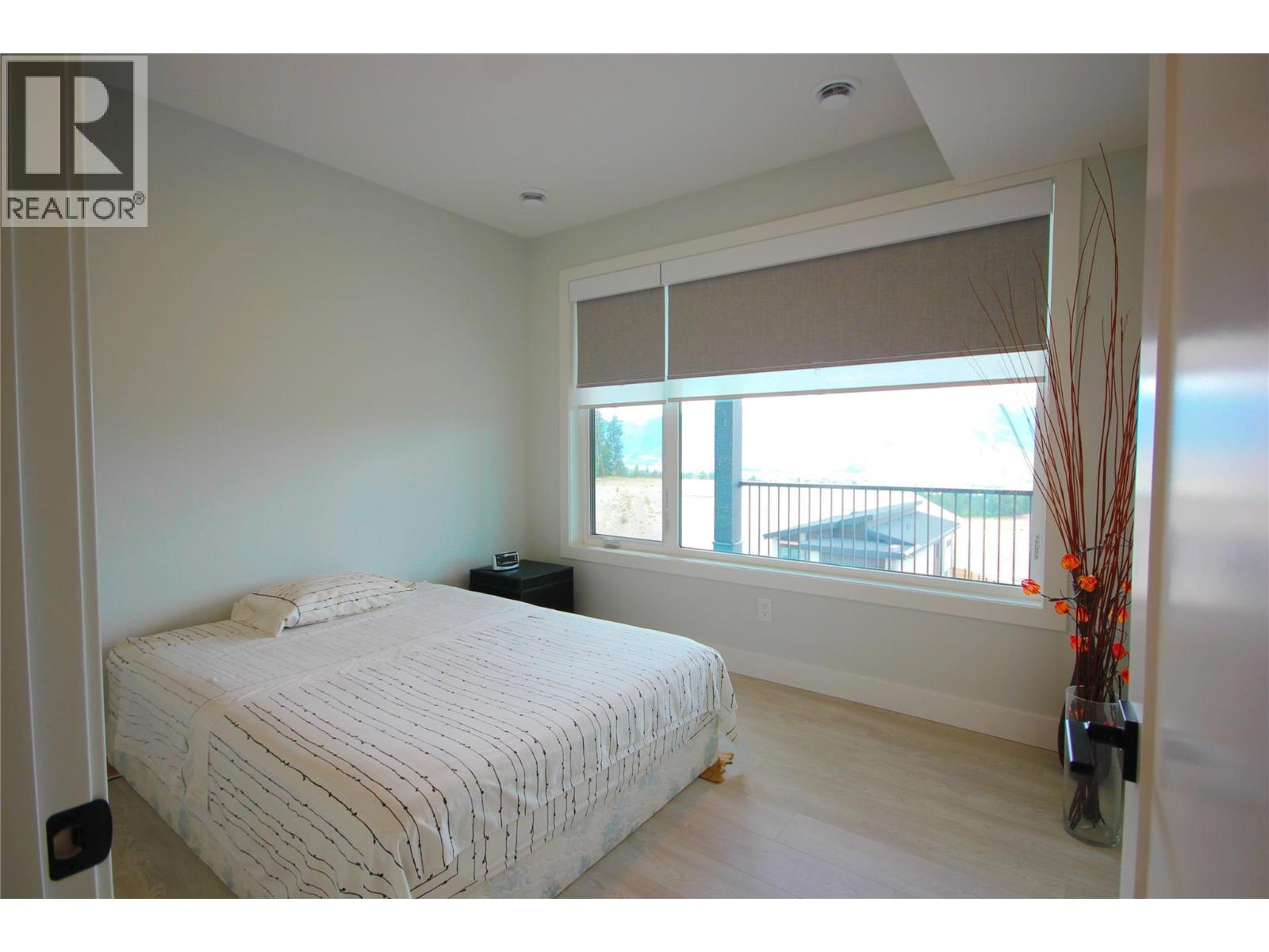 1164 ELK Street, Penticton