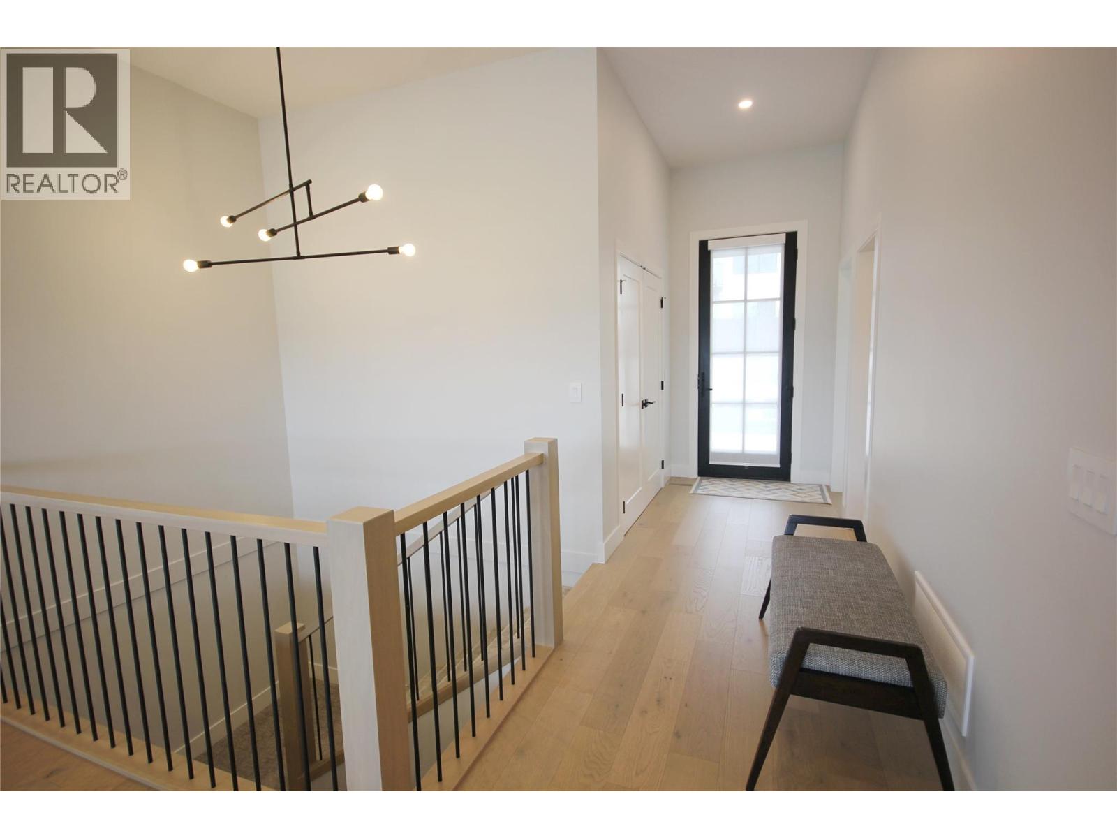 1164 ELK Street, Penticton