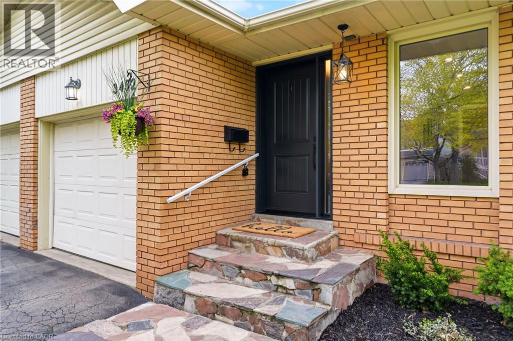 3452 CAPLAN Crescent, Burlington, Ontario, L7N2P8 — Photo 6
