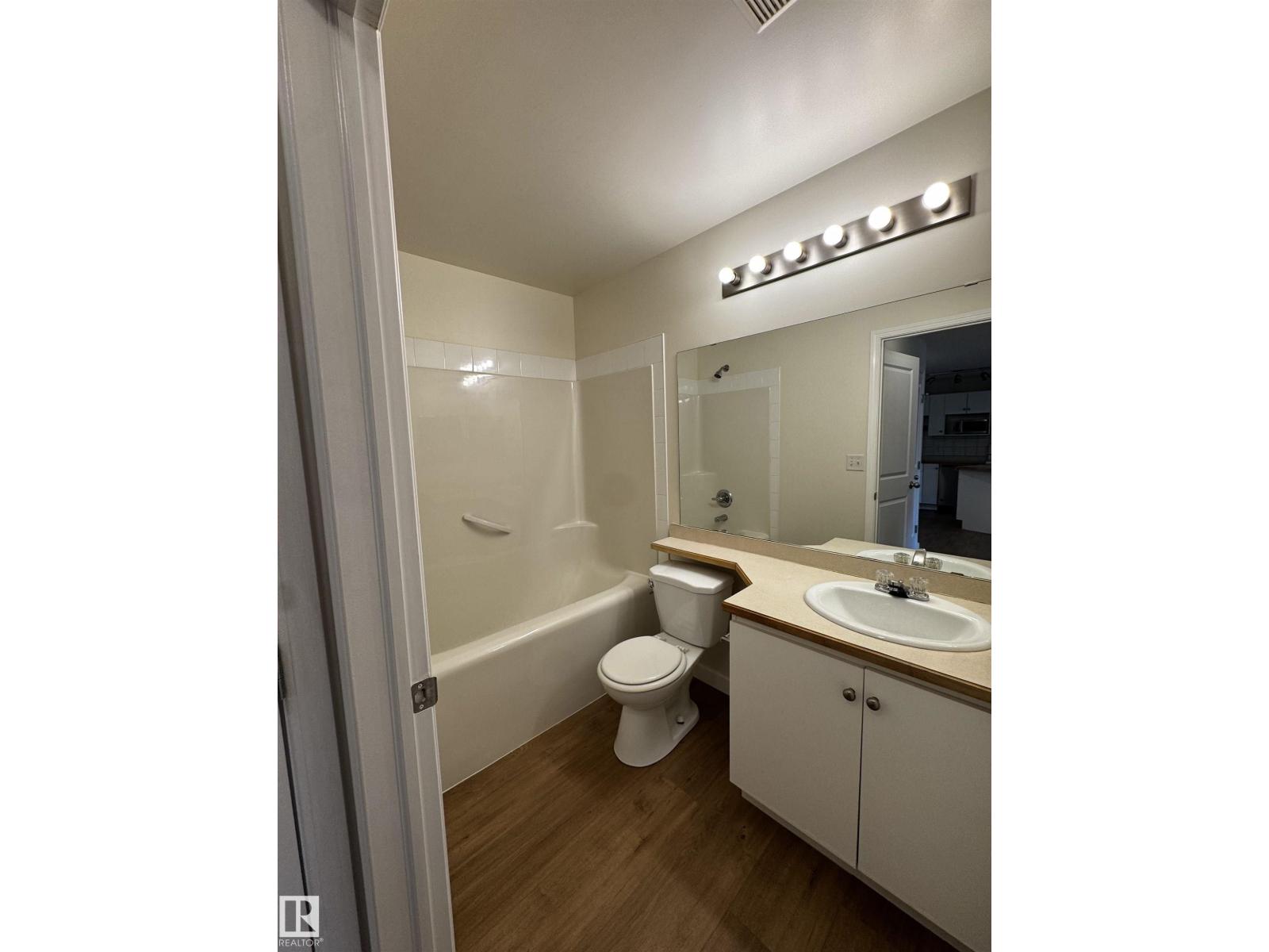 #136 16221 95 ST NW - 8