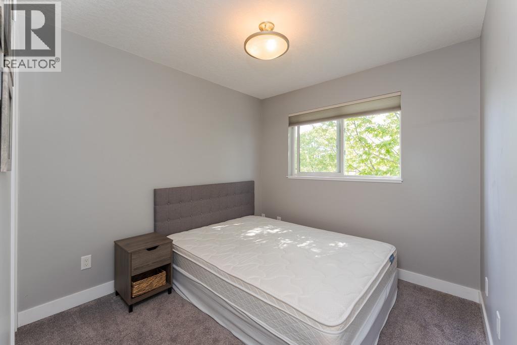 #104 1693 7TH AVENUE - 29