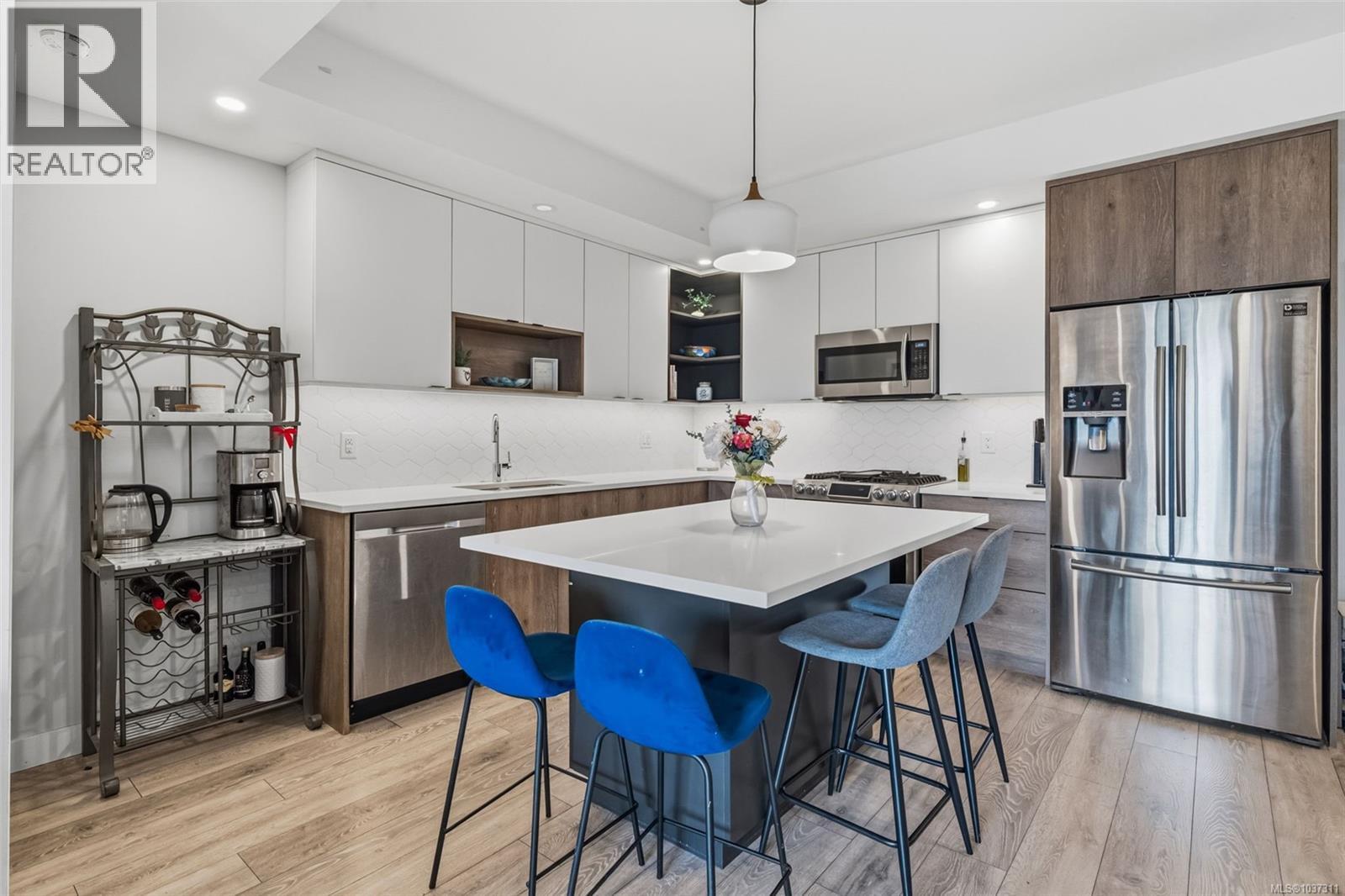 #206 950 Whirlaway Cres - 7