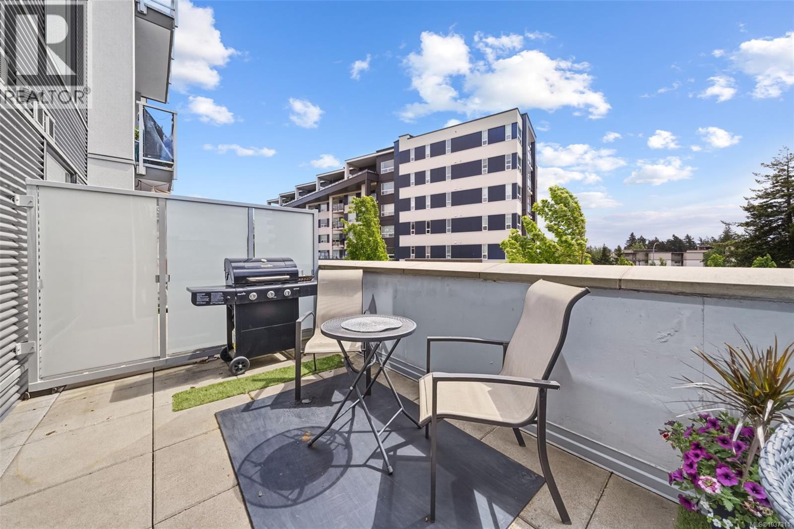 #206 950 Whirlaway Cres - 5