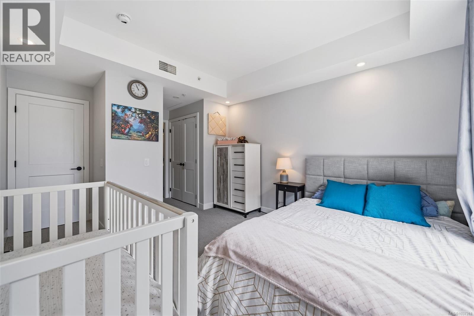 #206 950 Whirlaway Cres - 14