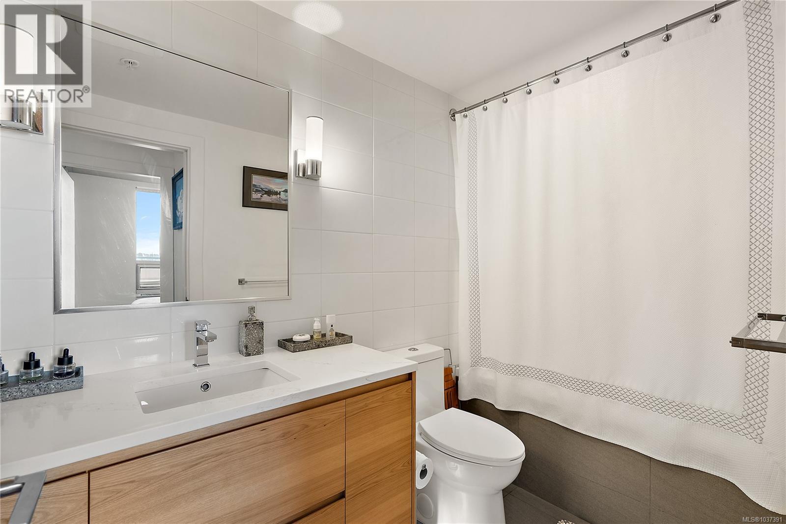#604 989 Johnson St - 13