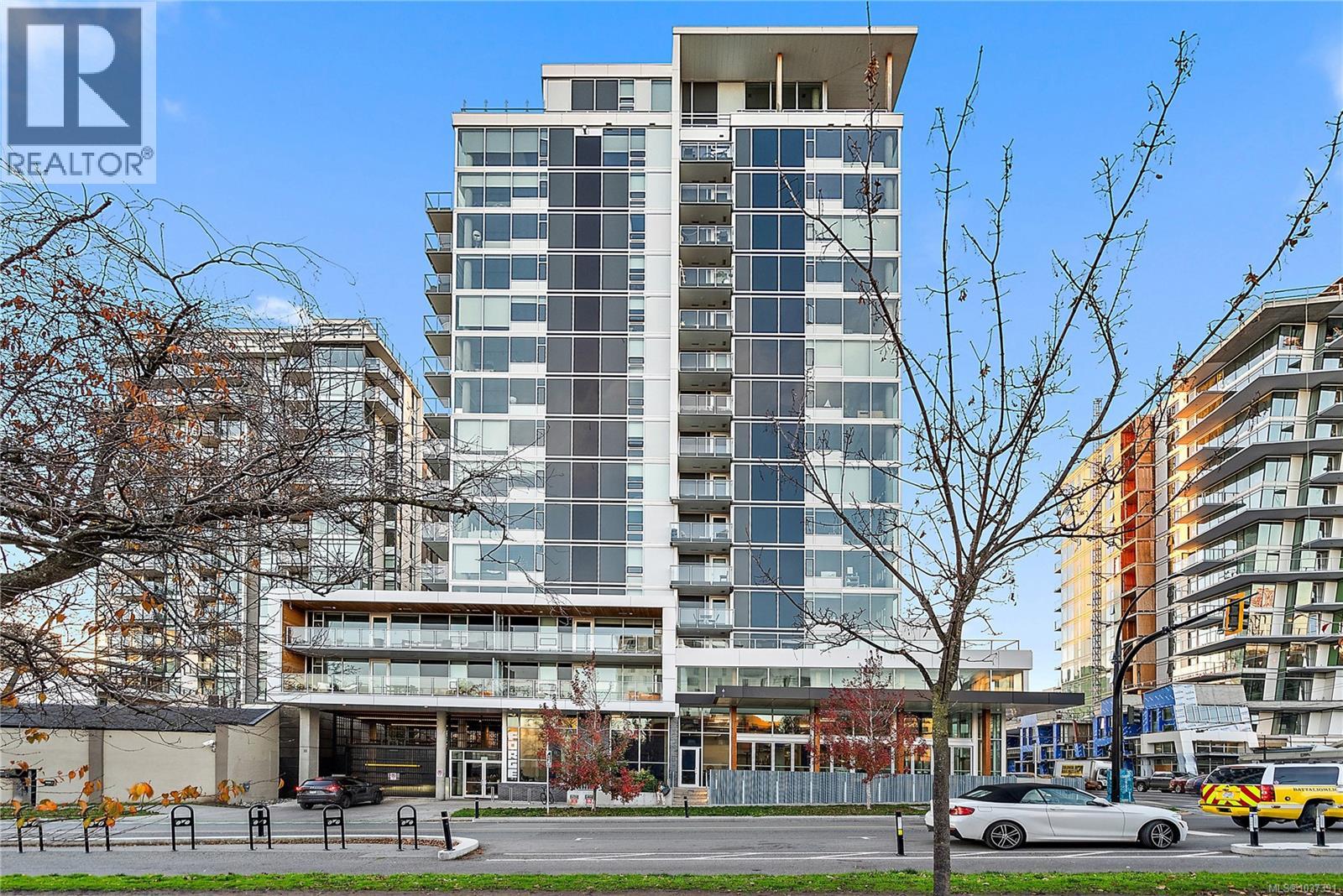#604 989 Johnson St - 20