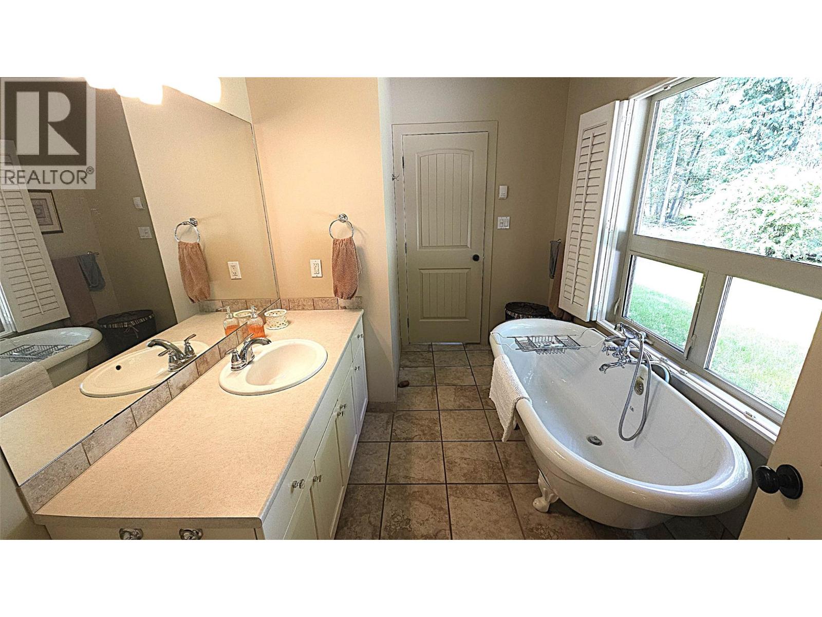  1199 Morgan Drive, Scotch Creek