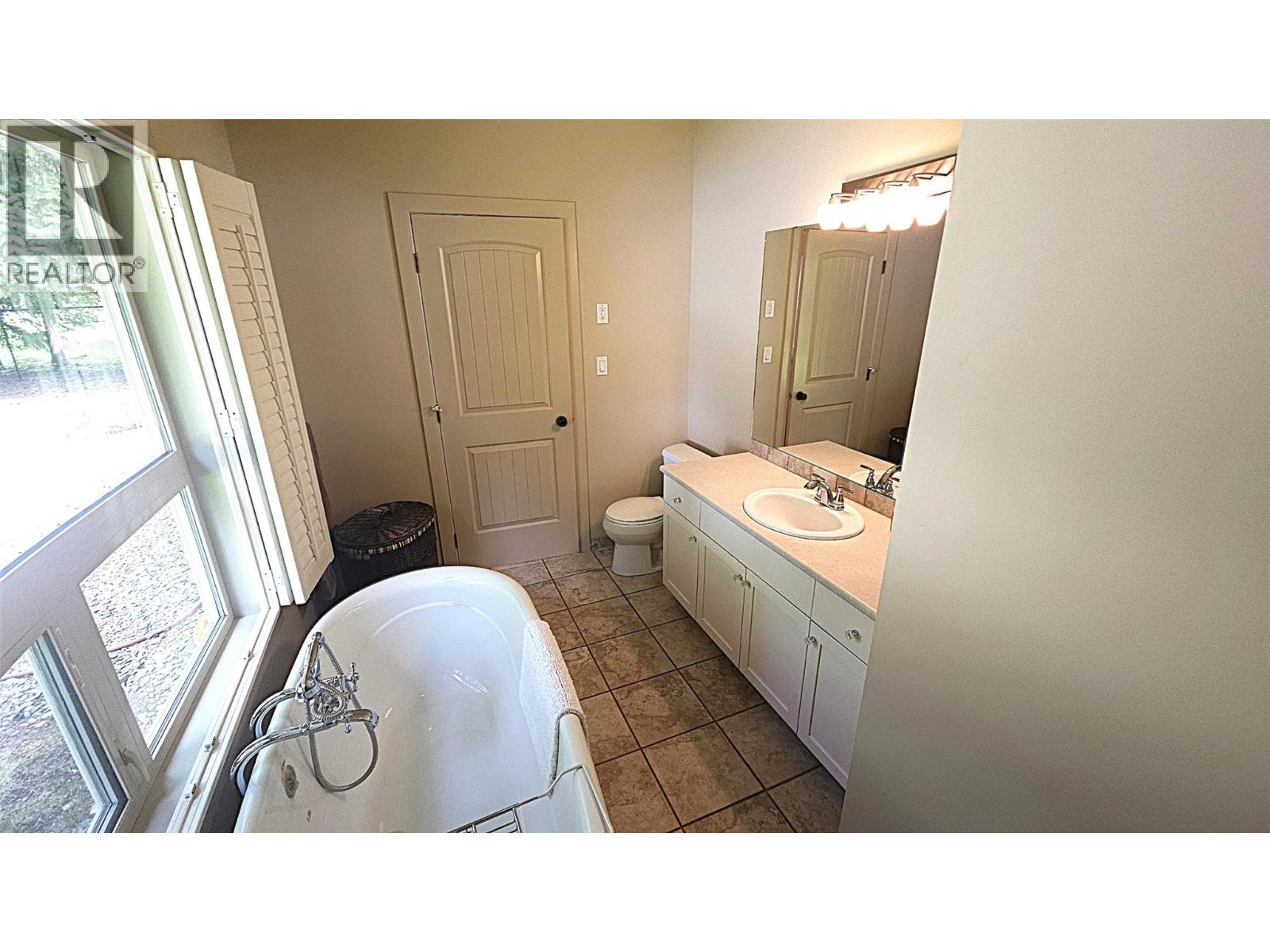  1199 Morgan Drive, Scotch Creek