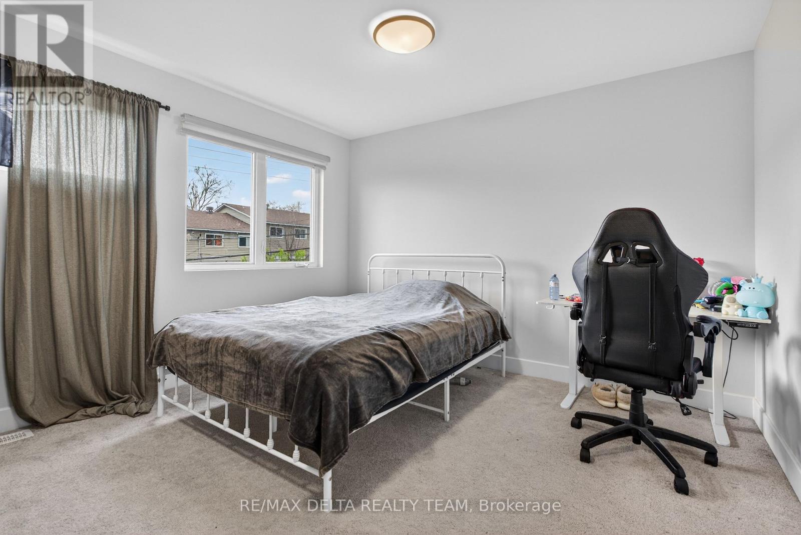 1400 MAYVIEW AVENUE - 21