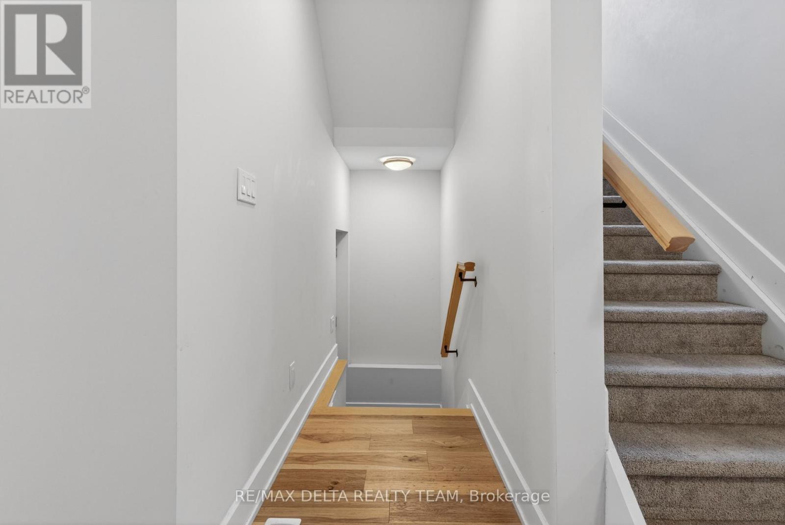 1400 MAYVIEW AVENUE - 23