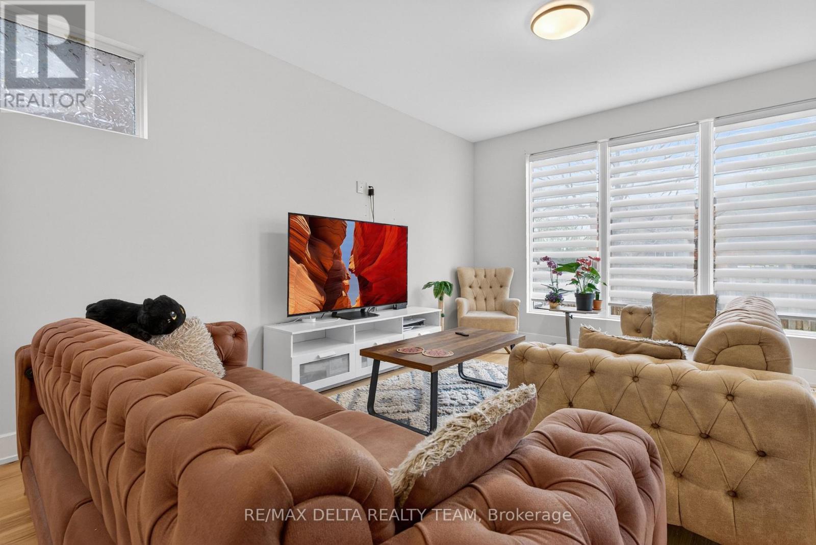 1400 MAYVIEW AVENUE - 29