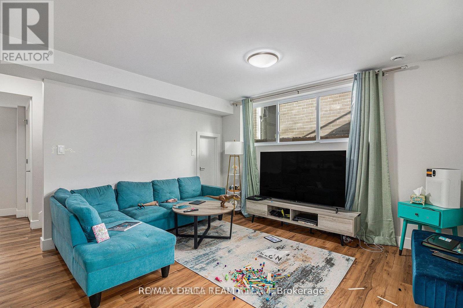 1400 MAYVIEW AVENUE - 40