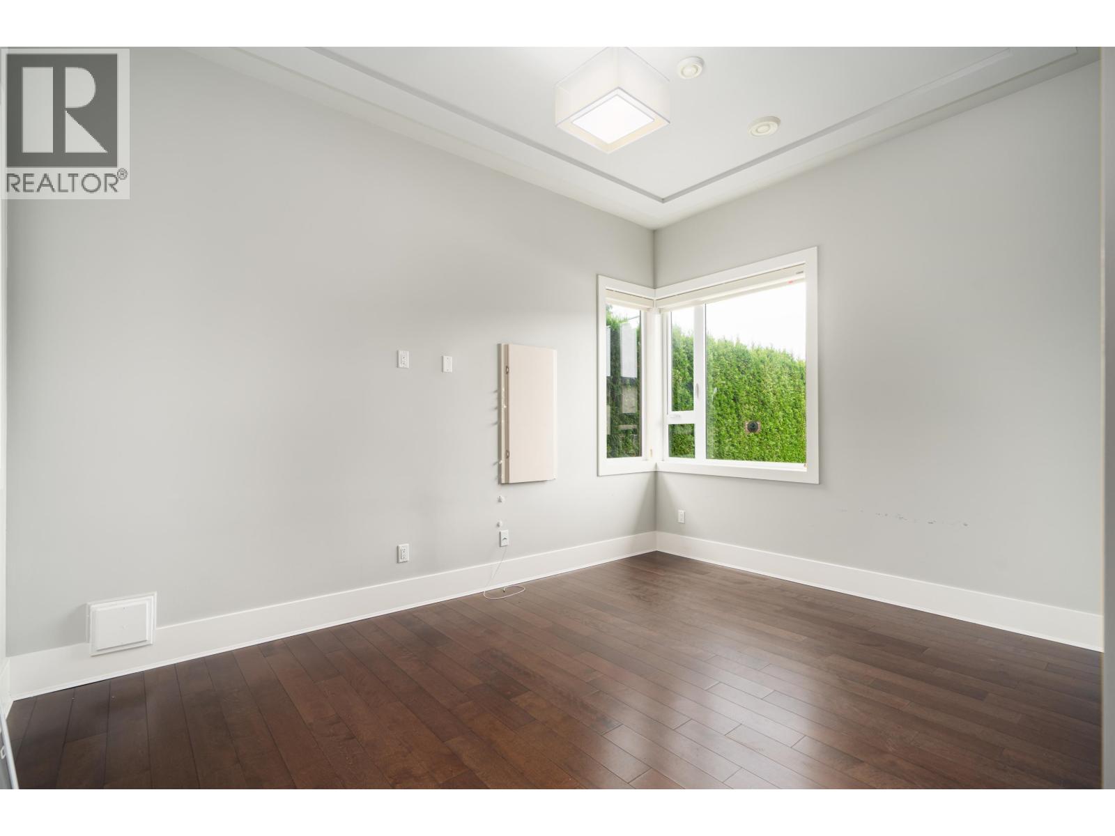 6650 NAPIER STREET, Burnaby