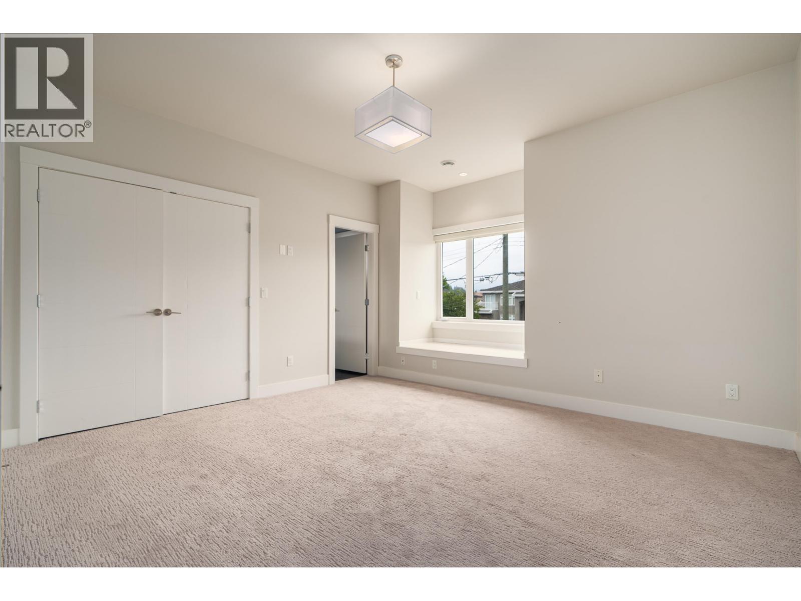 6650 NAPIER STREET, Burnaby