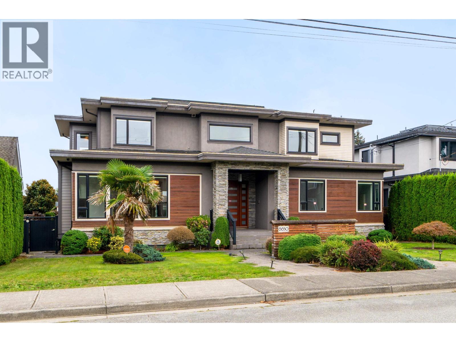 6650 NAPIER STREET, Burnaby