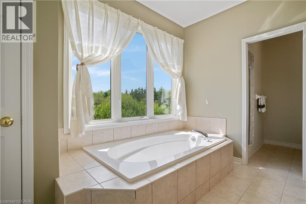 27 GLAZEBROOK Crescent - 27