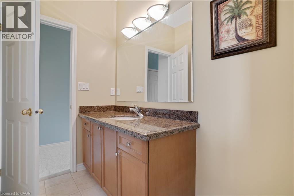 27 GLAZEBROOK Crescent - 31