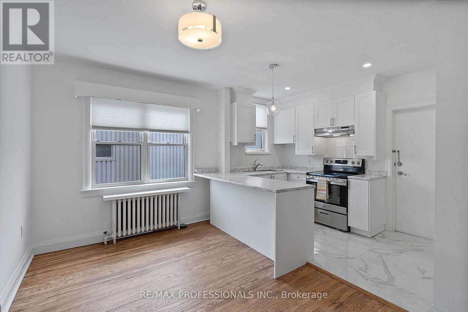 Listing photo of MAIN - 308 JANE STREET