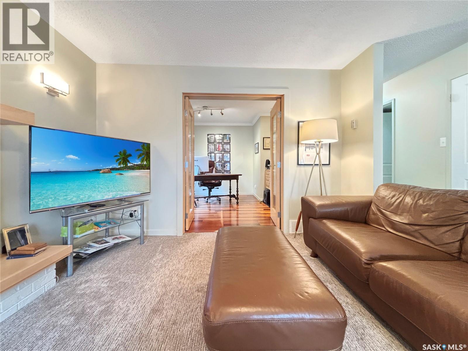 355 Ball CRESCENT - 13