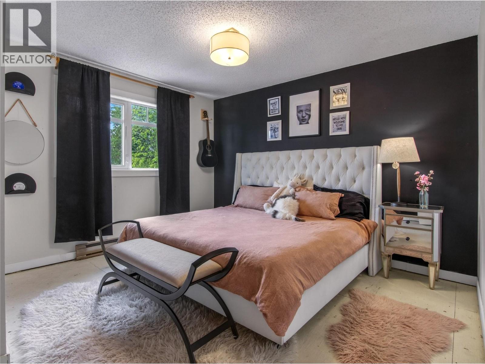 271 Middle Bench Road S, Penticton