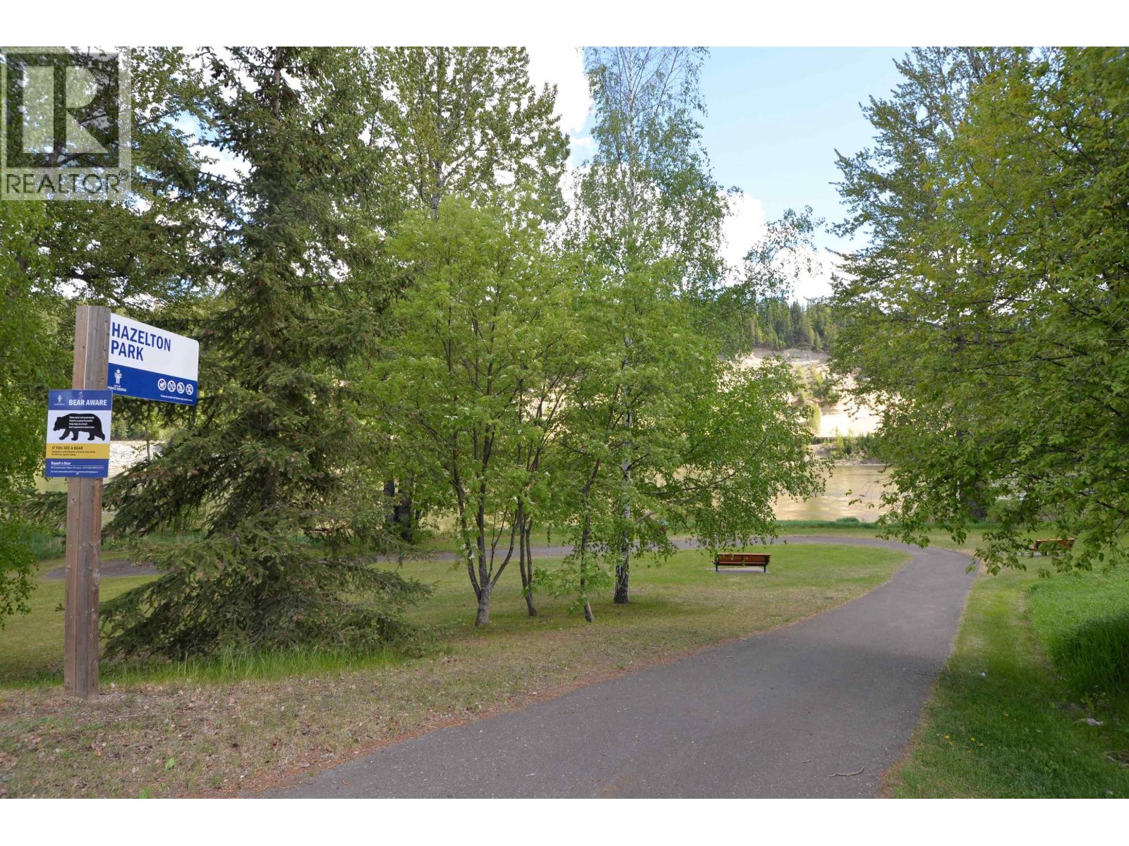 905 LA SALLE AVENUE - 11