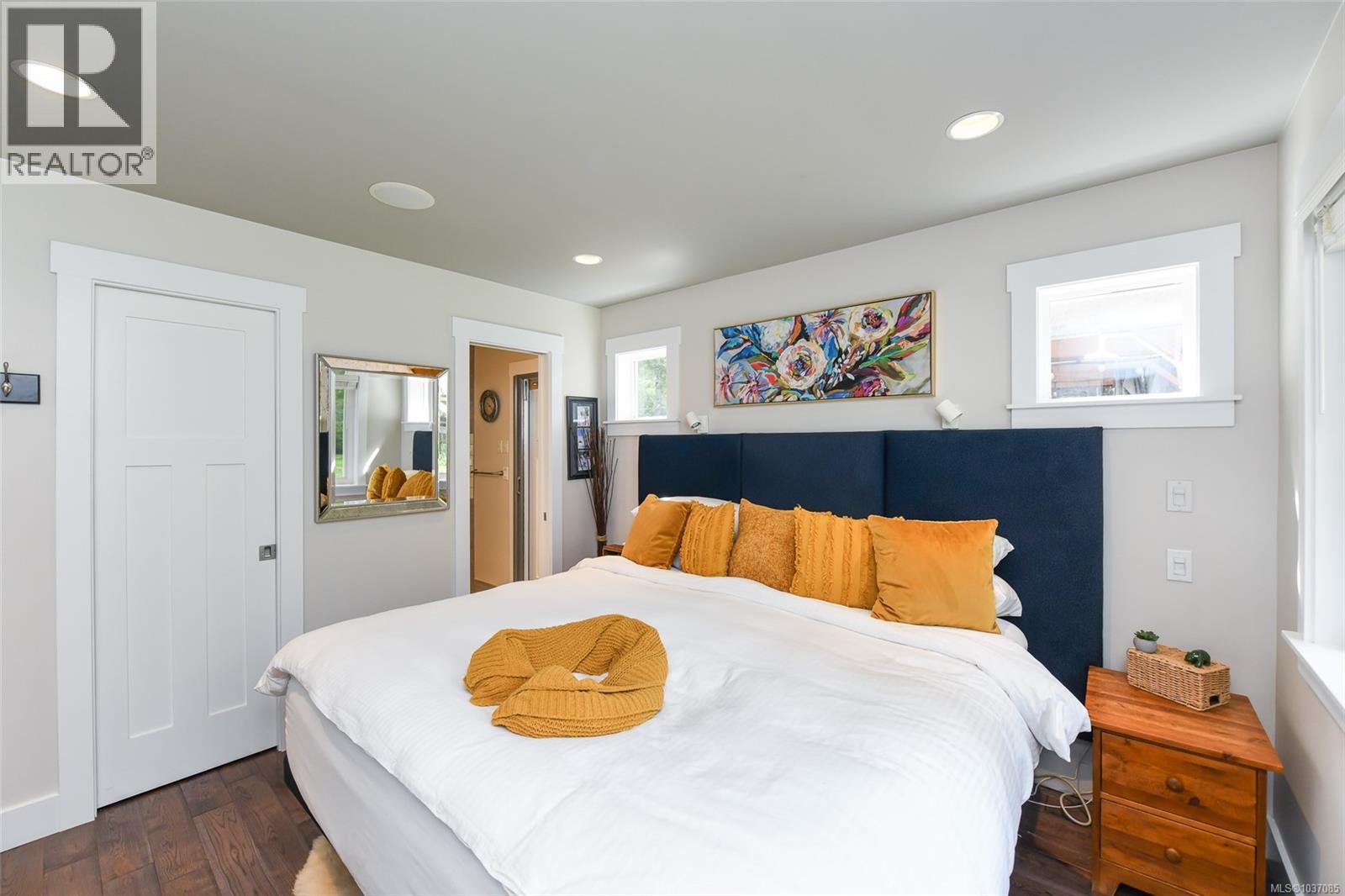 325 Bates Dr - 30