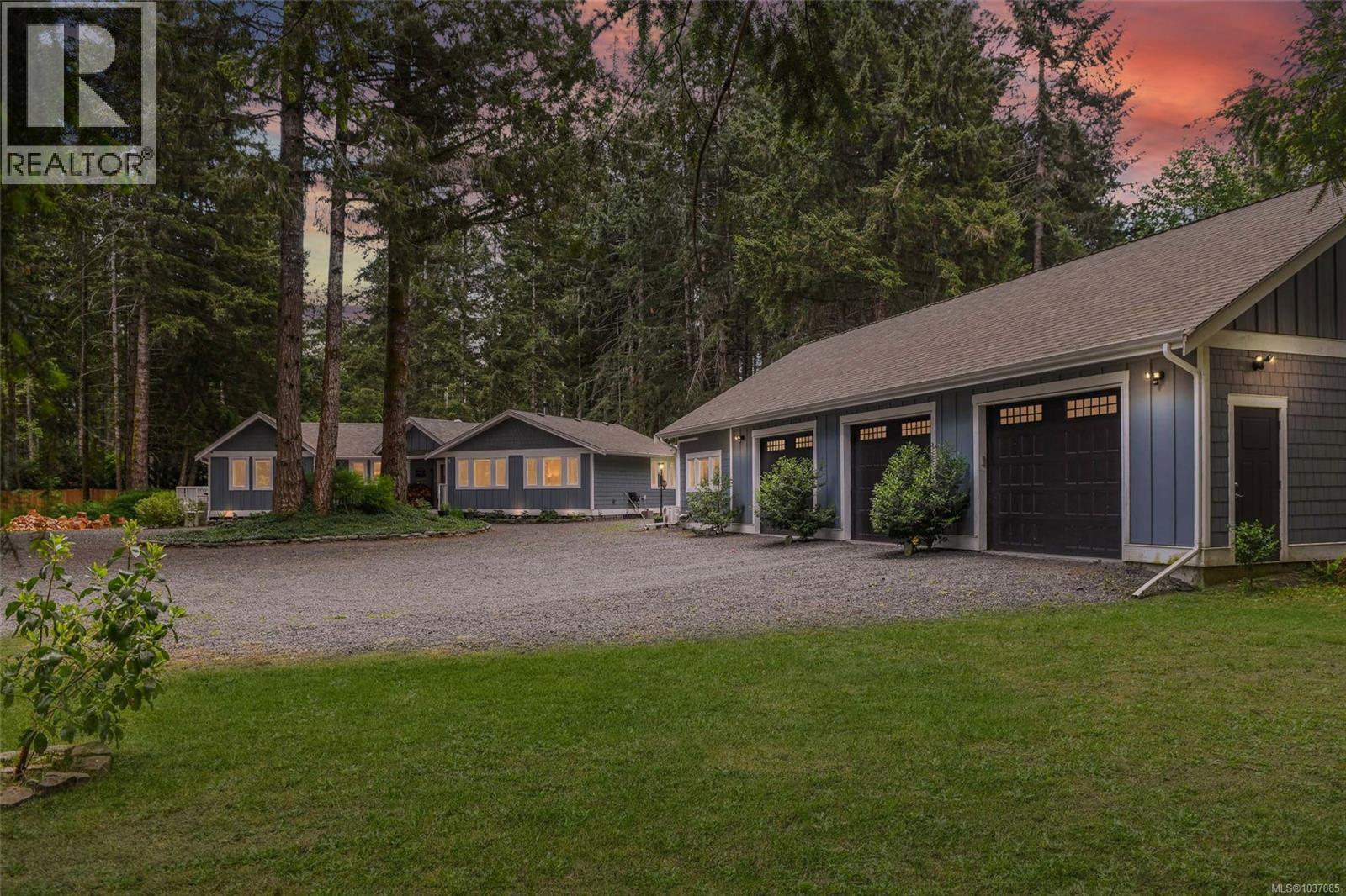 325 Bates Dr - 1