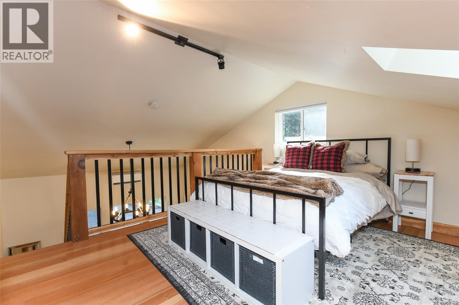 325 Bates Dr - 50