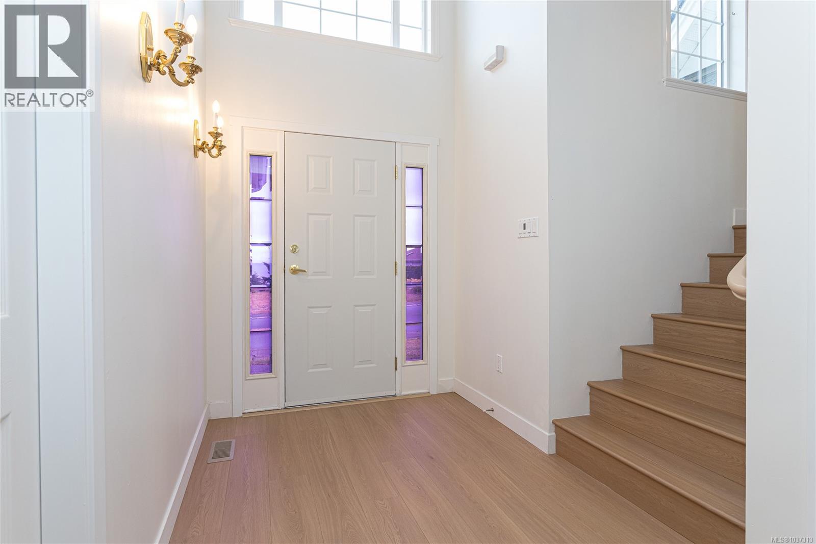 4877 Finnerty Cres - Image 3