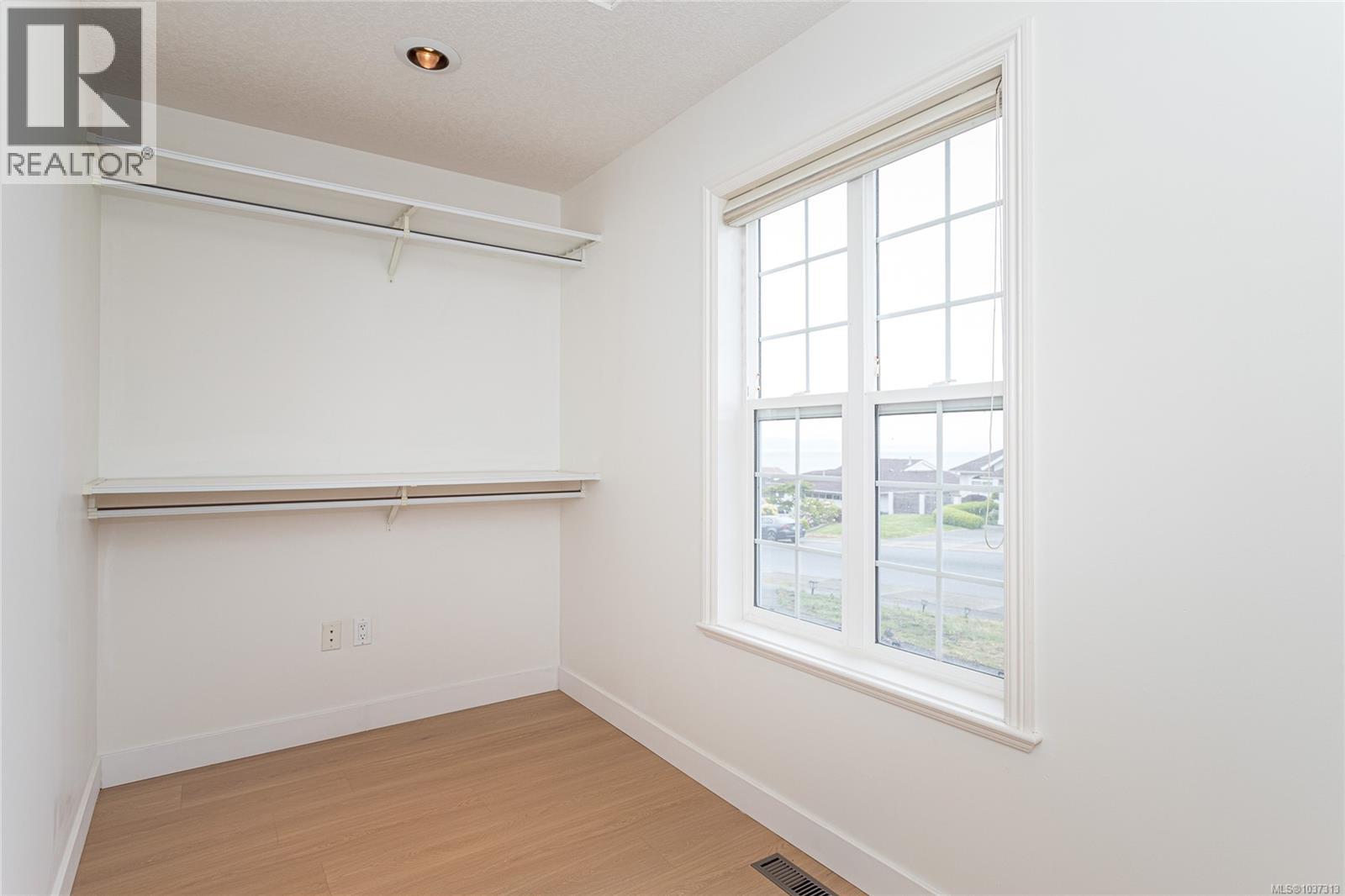 4877 Finnerty Cres - 20