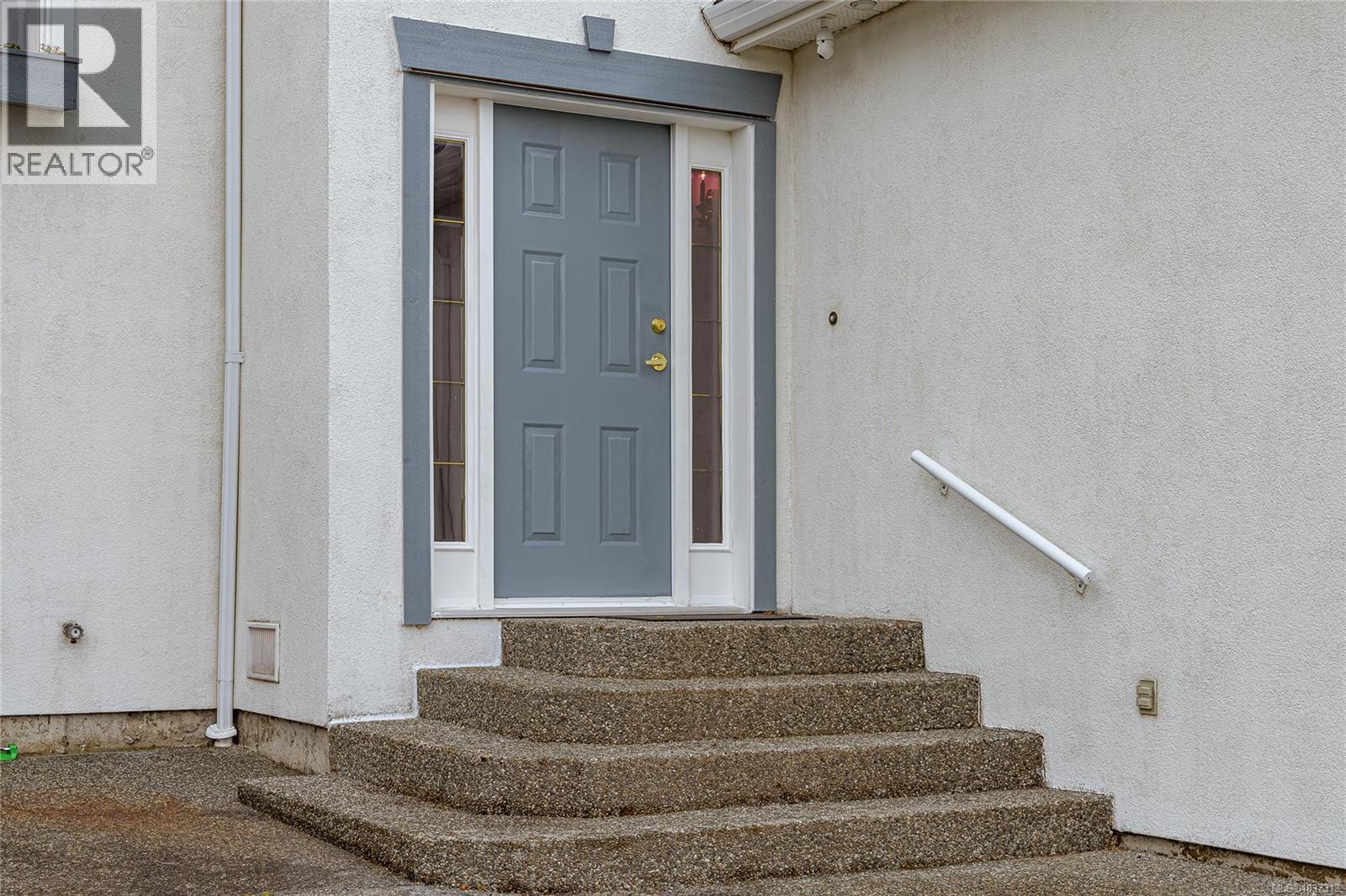 4877 Finnerty Cres - 2