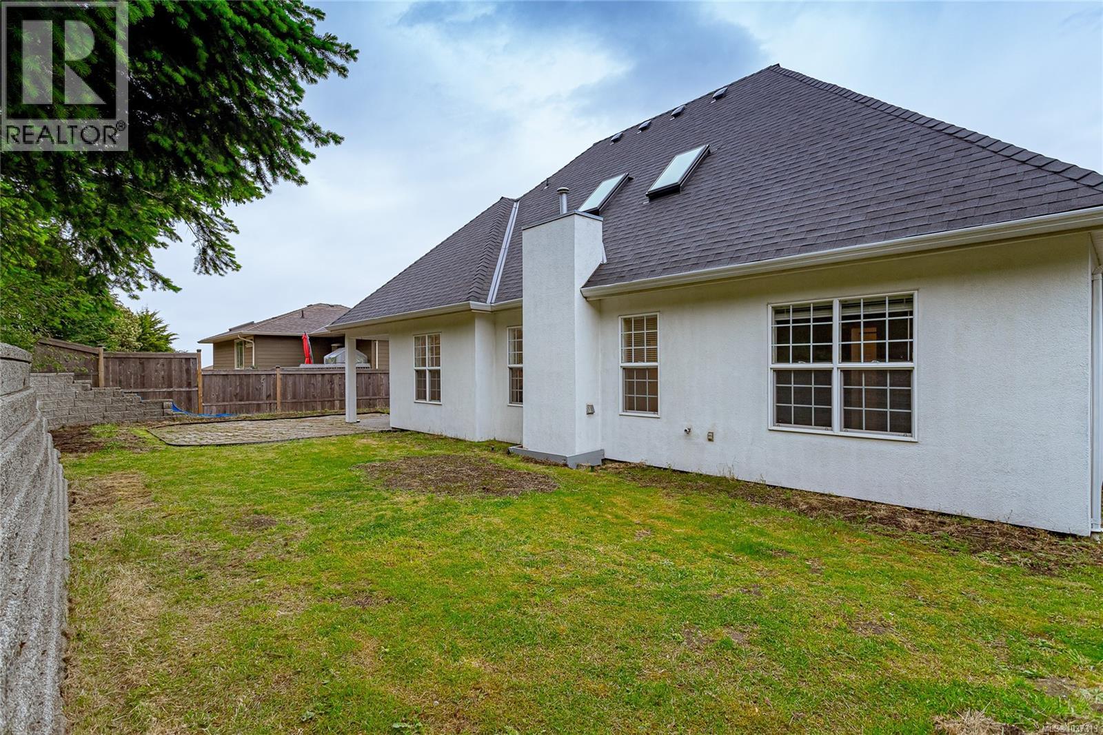 4877 Finnerty Cres - 37