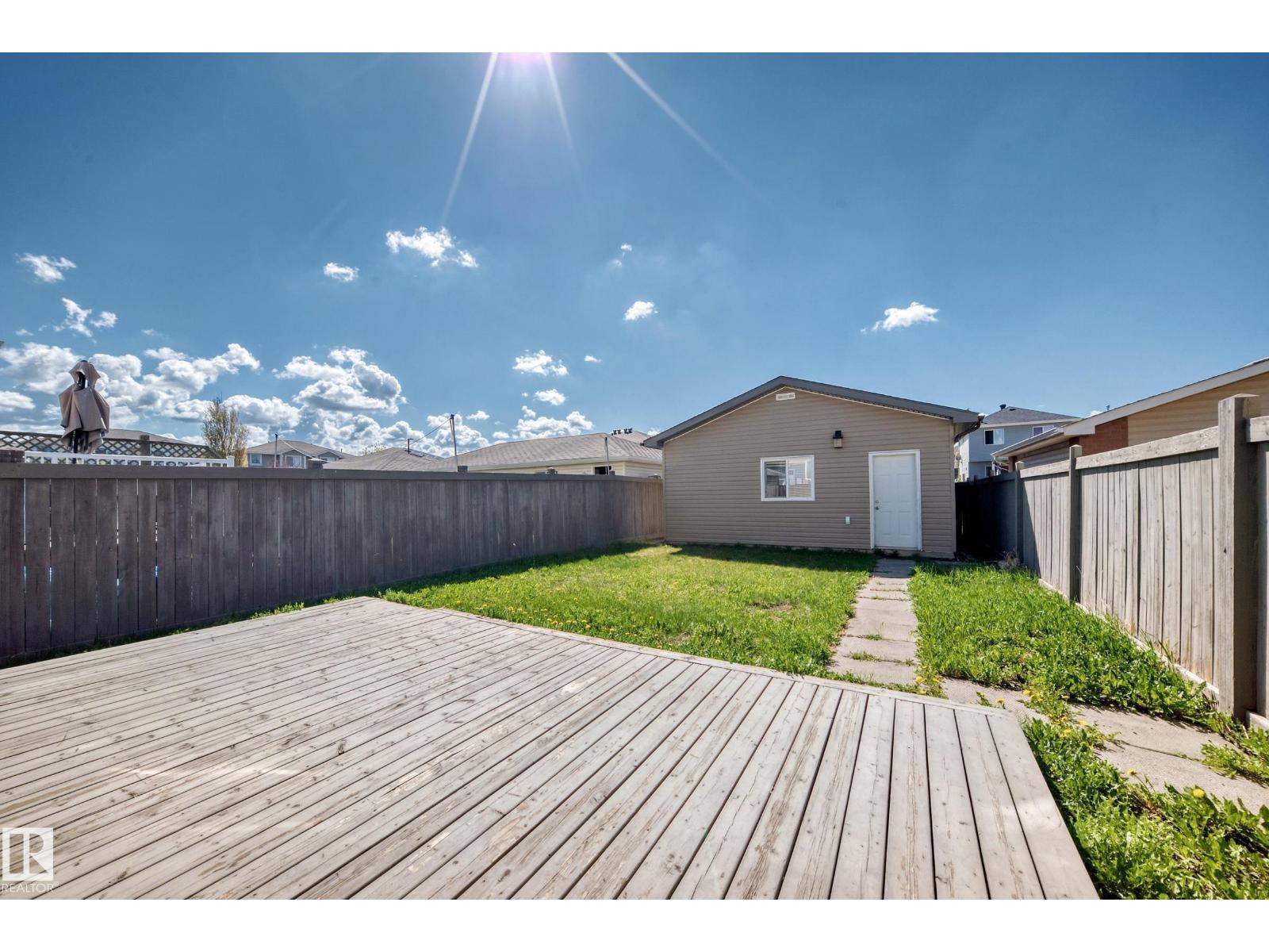 2339 28B AV NW - 19