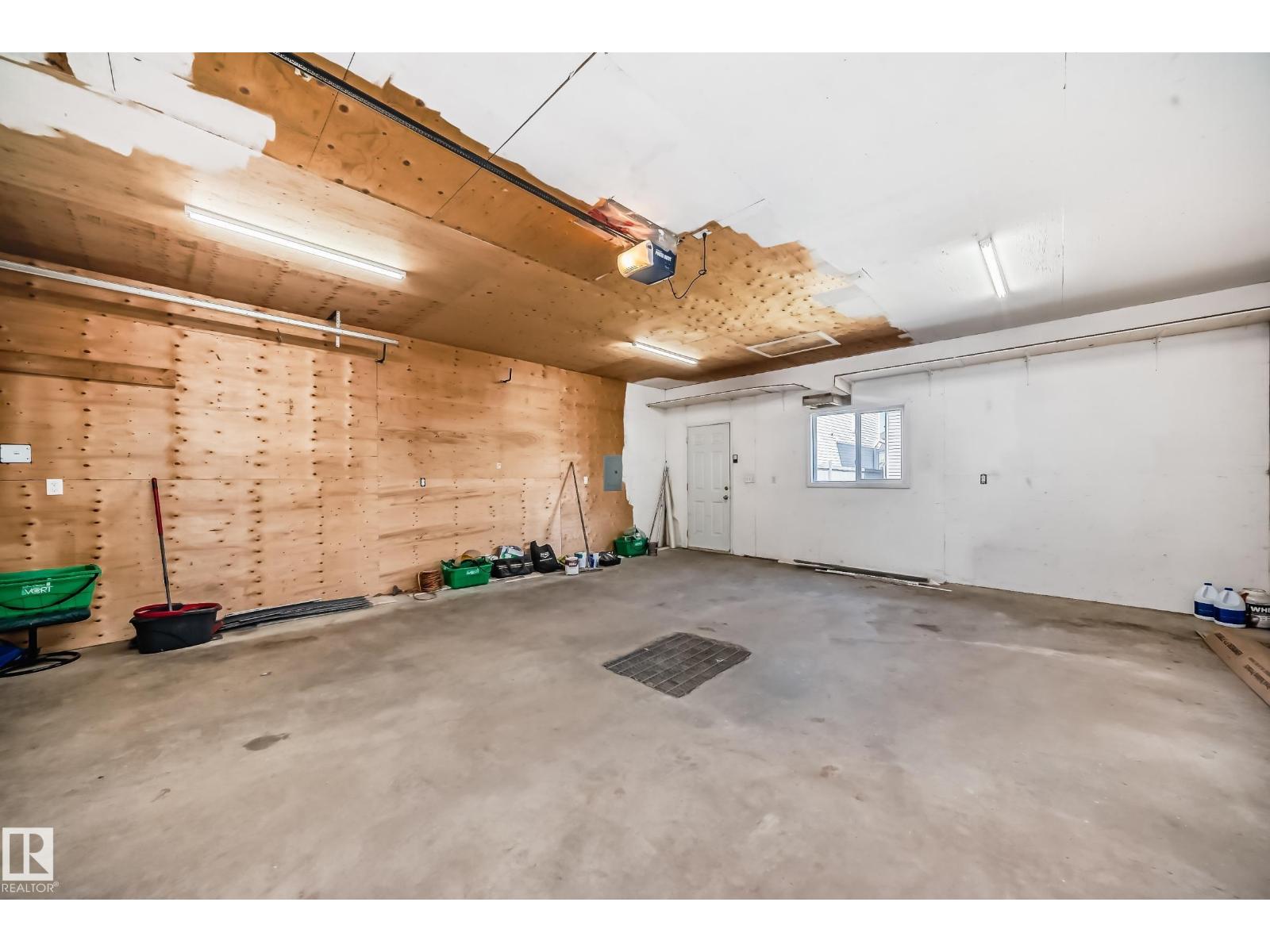2339 28B AV NW - 20