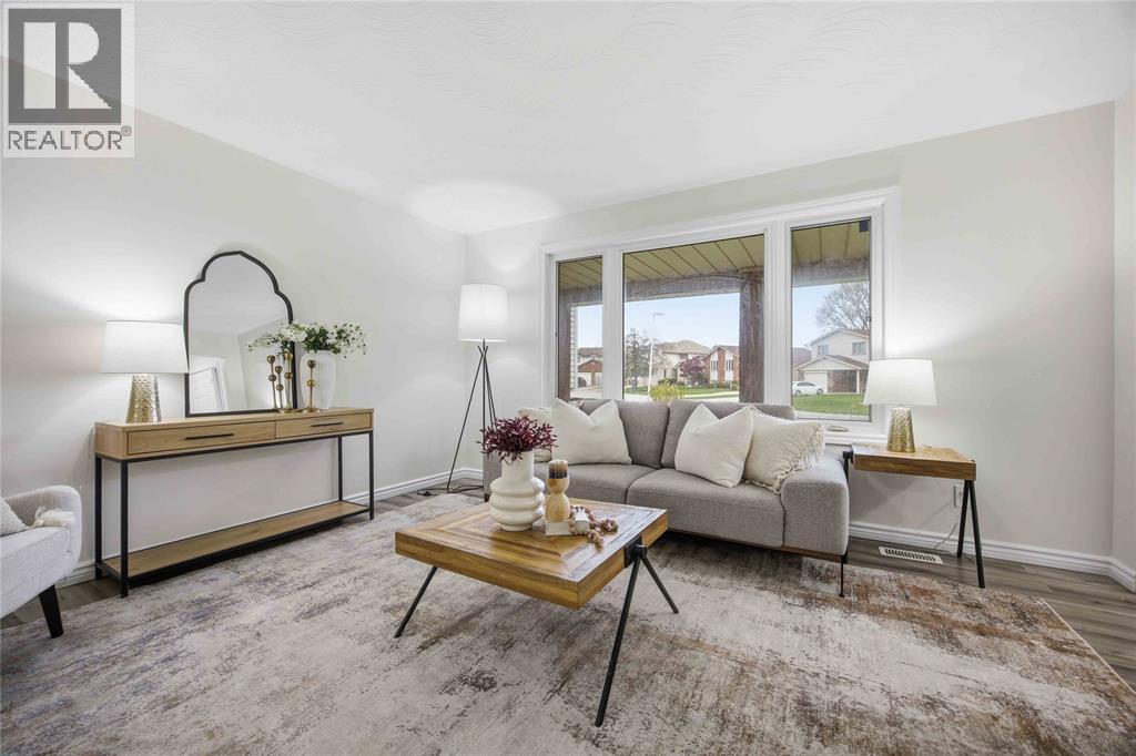 1516 HENLEY CRESCENT - 5