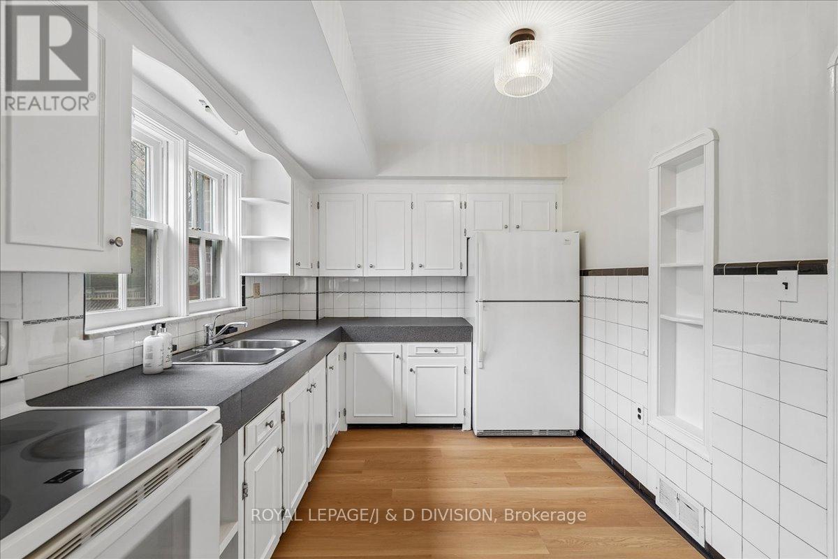 310 GLENCAIRN AVENUE - 12
