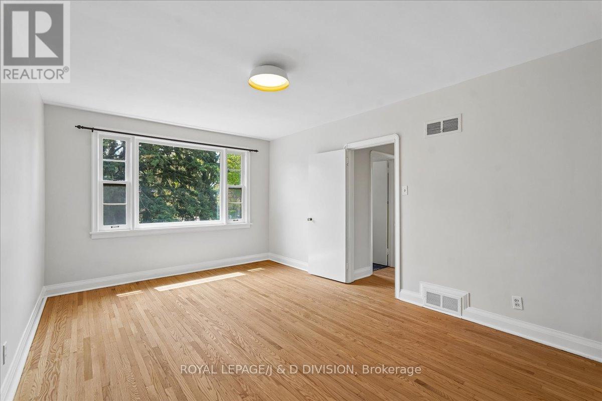 310 GLENCAIRN AVENUE - 22
