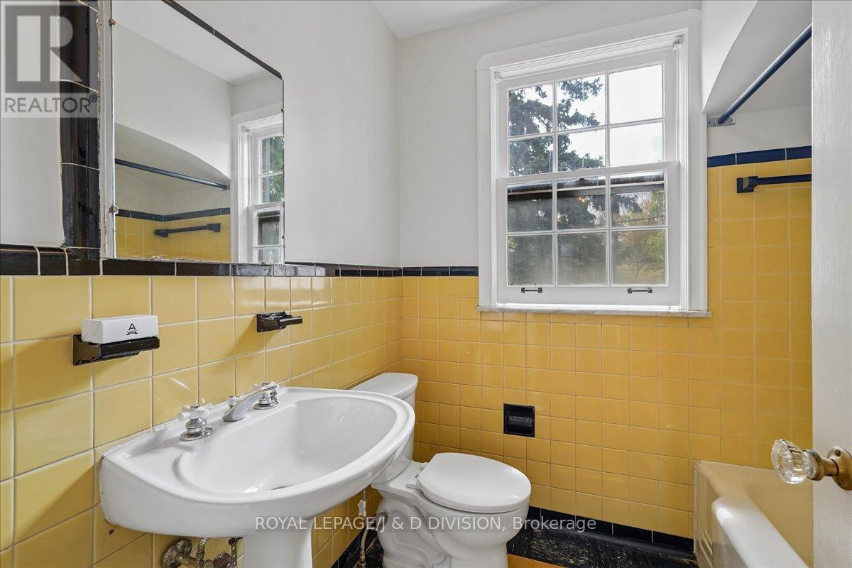 310 GLENCAIRN AVENUE - 23