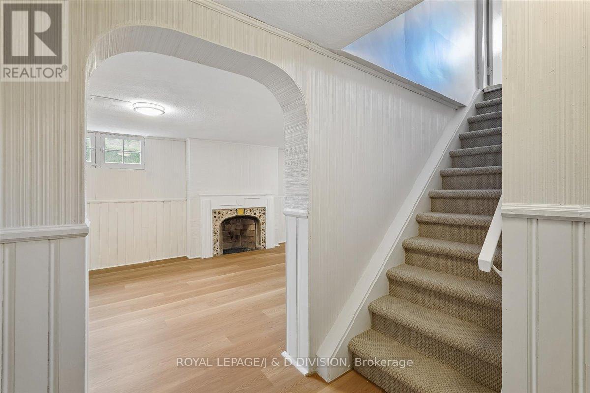 310 GLENCAIRN AVENUE - 24