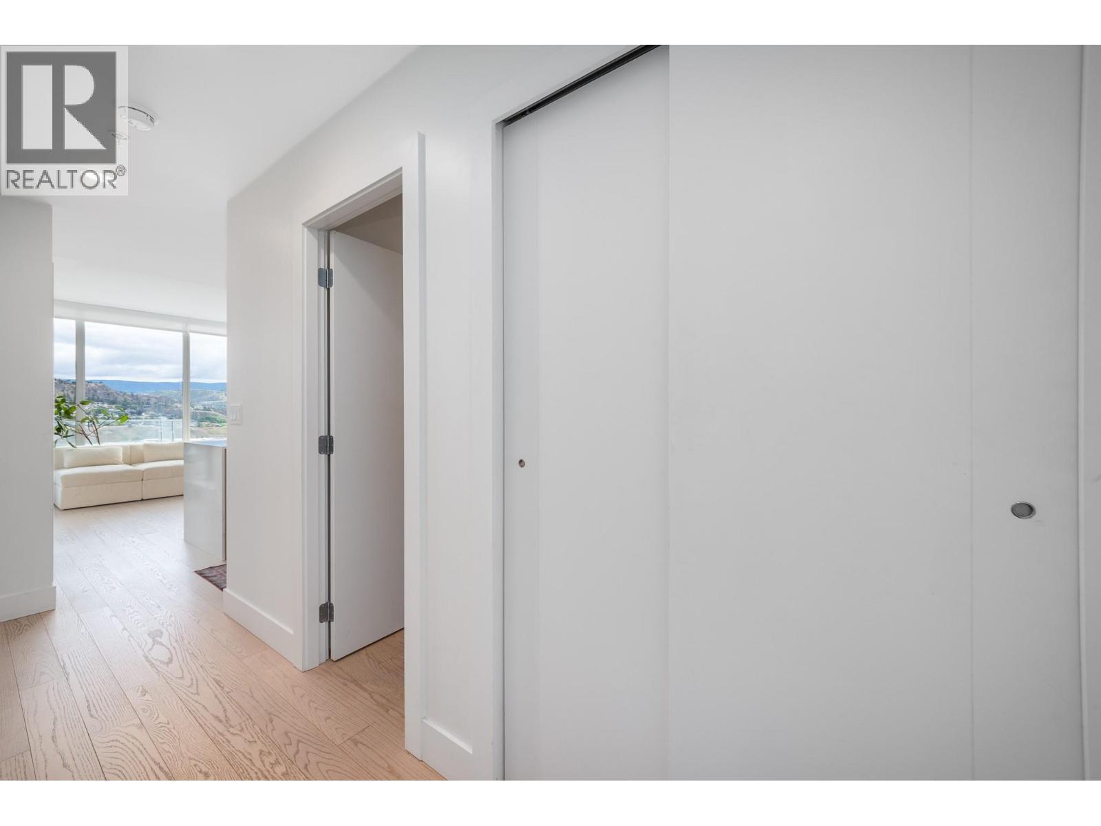 2007 1191 Sunset Drive, Kelowna