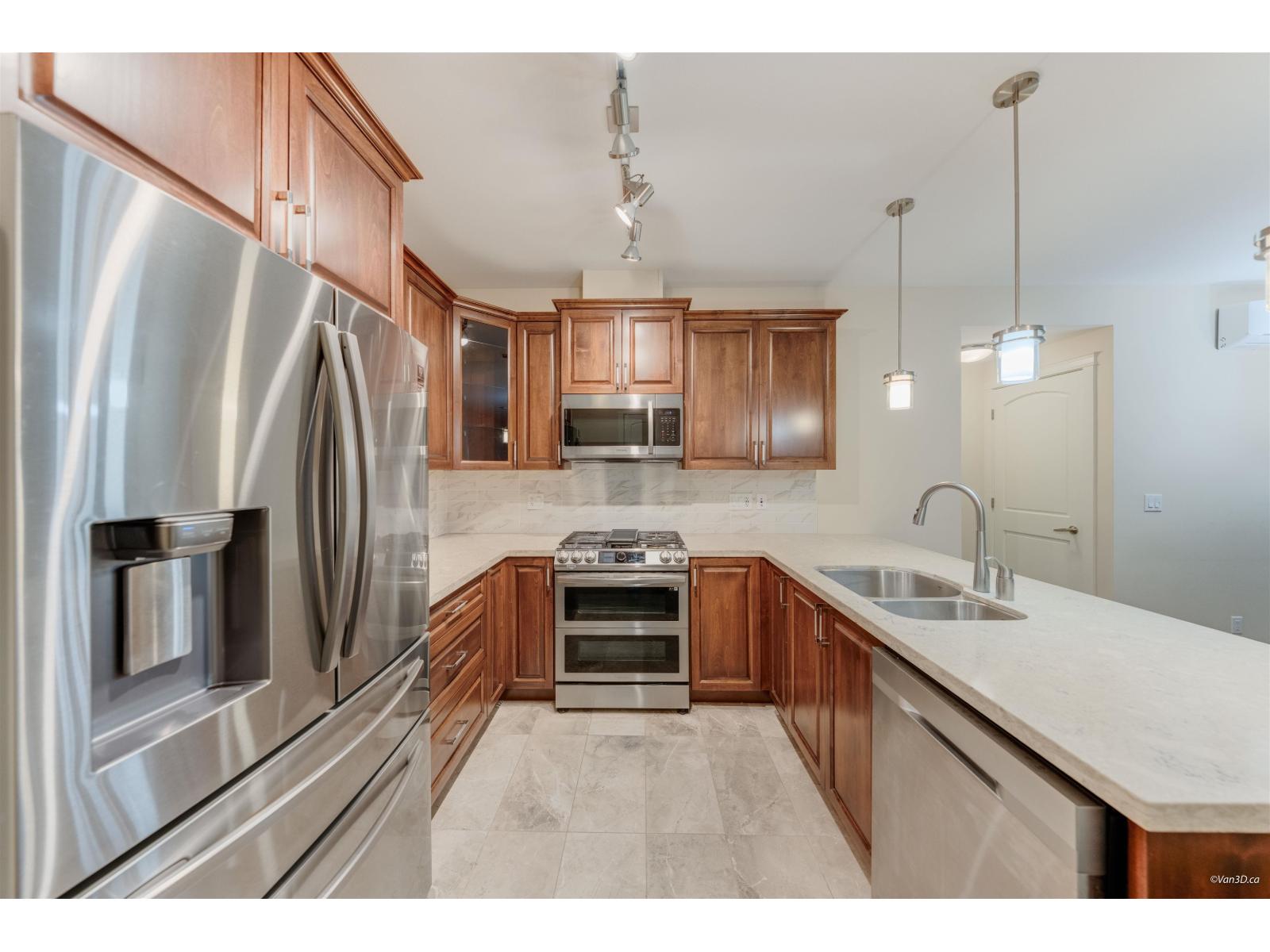 208 20325 85 AVENUE, Langley