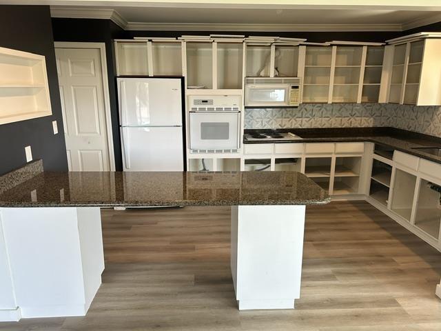 401 1350 VIDAL STREET, White Rock