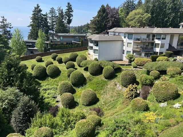 401 1350 VIDAL STREET, White Rock
