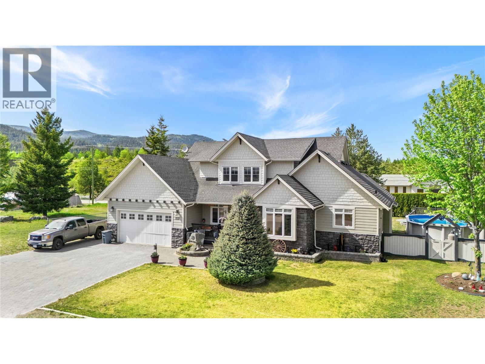 252 Oriole Way - Image 2